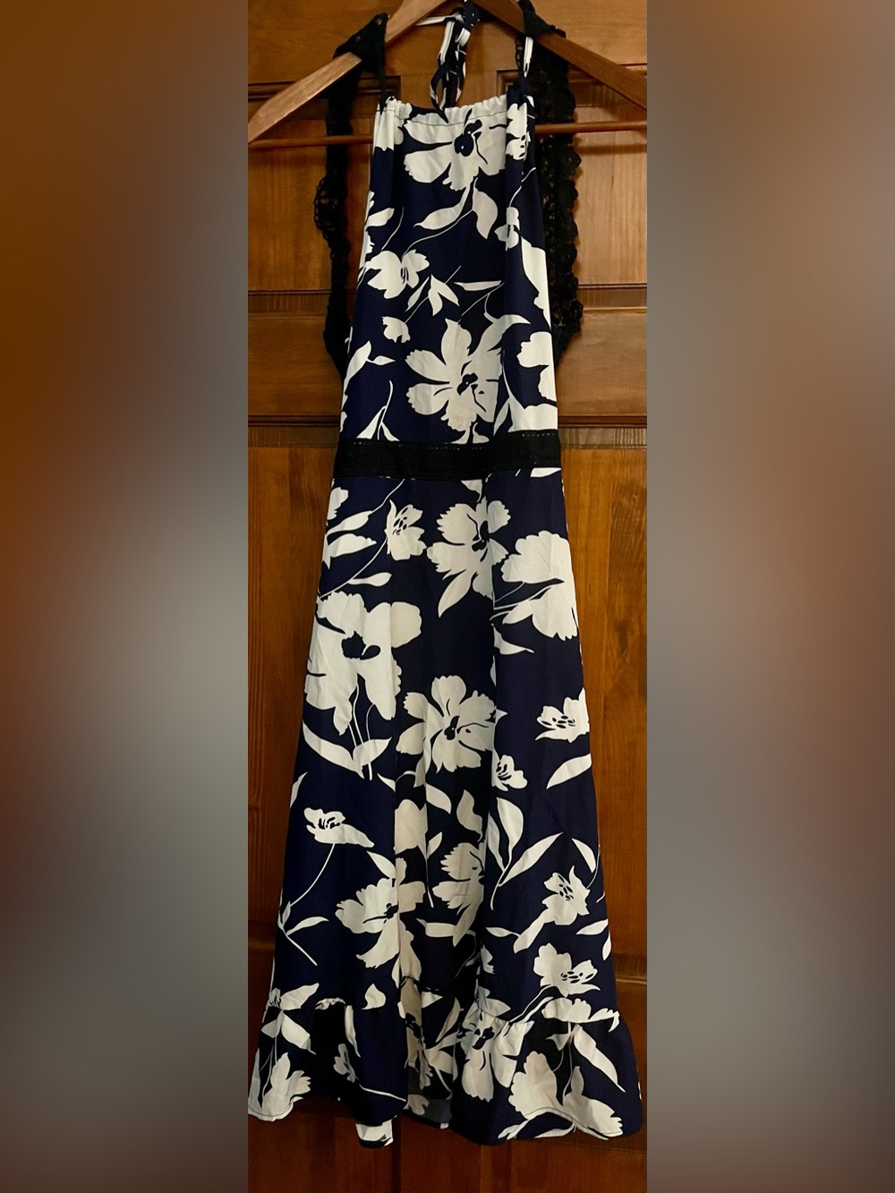 🌺 Navy & White Floral Halter Midi Dress w/ Crochet Lace | Backless |Size S (4-6)